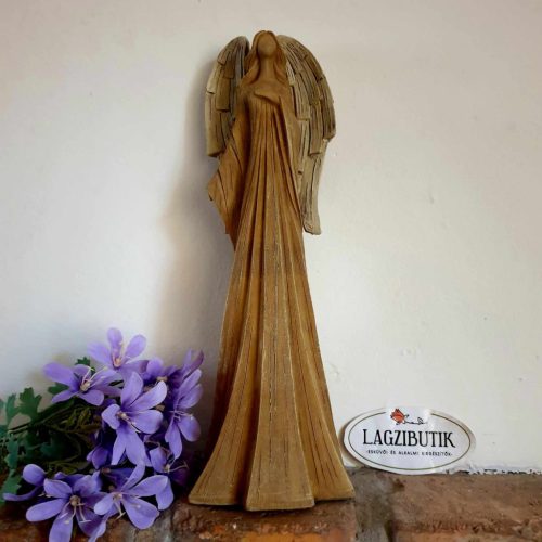 Angyal, angyalka fa hatású, nagy méretű.
