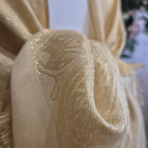 Aranysárga, lurex alkalmi stóla.