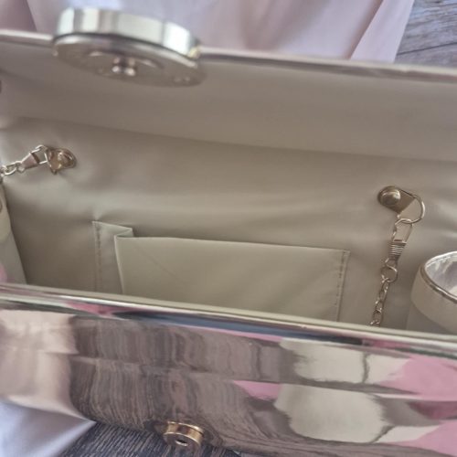 Arany, fényes alkalmi lakktáska, kézitáska.