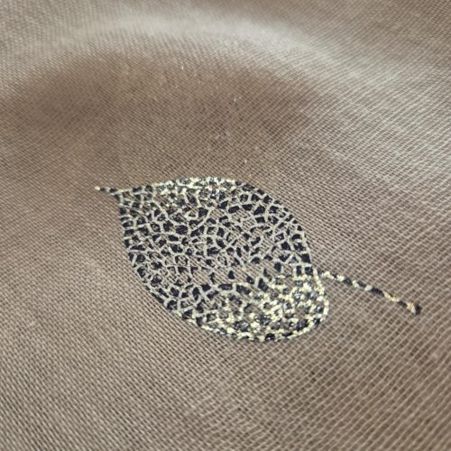  Arany leveles bézs stóla, vállkendő.