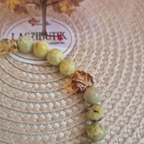 Achát ásványkarkötő levéllel.