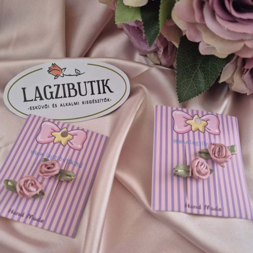 Baba hajcsipesz-szett rózsával.