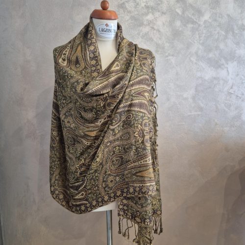 Barna, paisley mintás stóla, vállkendő.