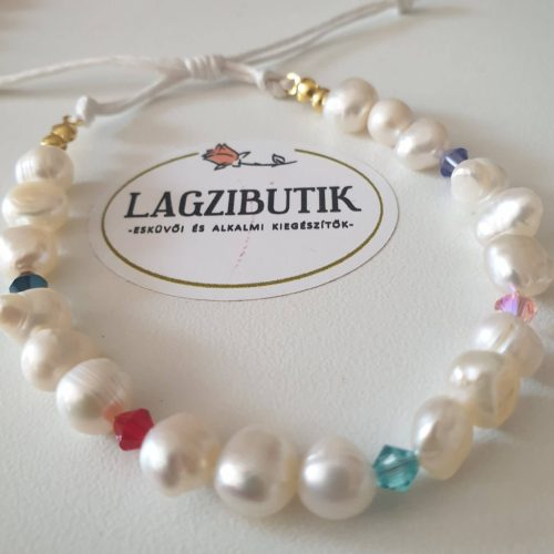 Beach, swarovski gyönggyel díszített tenyésztett gyöngy karkötő.