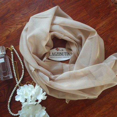 Mocha mousse színű keskeny kendő, sifonkendő.