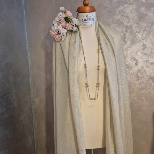 Bézs, lurex alkalmi stóla, vállkendő.