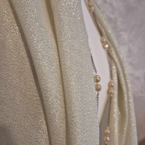 Bézs, lurex alkalmi stóla, vállkendő.