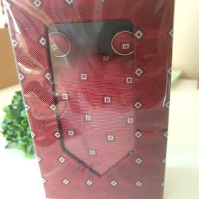 Bordó nyakkendő.szett díszdobozban.