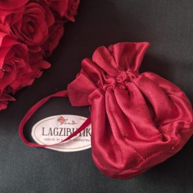 Bordó selyem ékszertartó, szütyő, vintage stílusban.