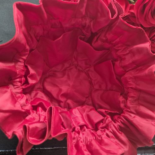 Bordó selyem ékszertartó, szütyő, vintage stílusban.