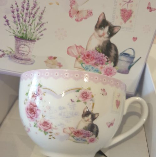 Cicás teás szett díszdobozban.