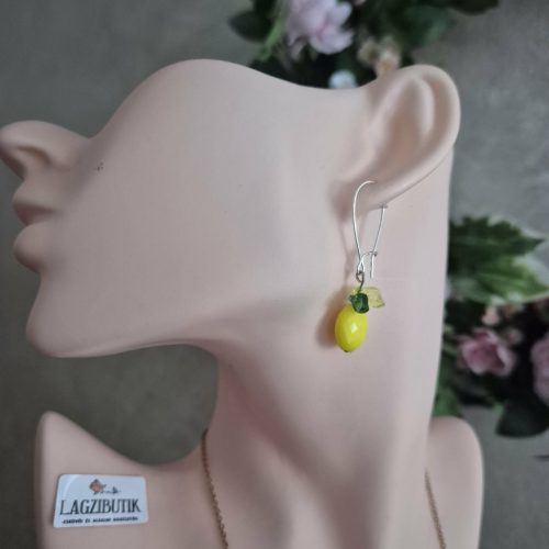 Citromos lógós fülbevaló.