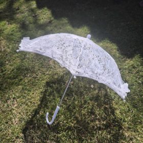 Csipkés esernyő koszorúslányoknak, gyerek méretben.