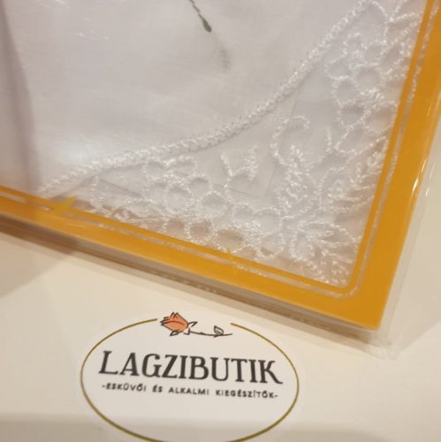 Csipkés hímzett zsebkendő