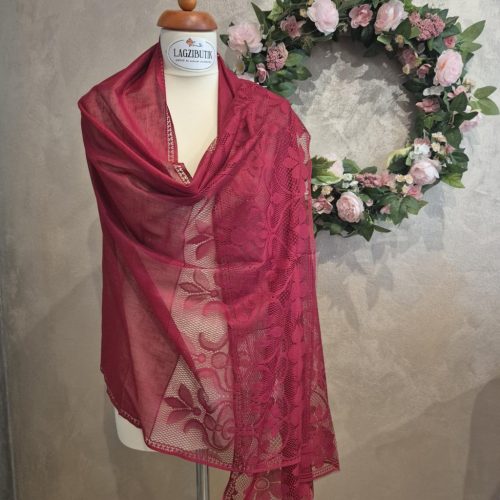 Csipkés stóla, sima széllel, több színben.