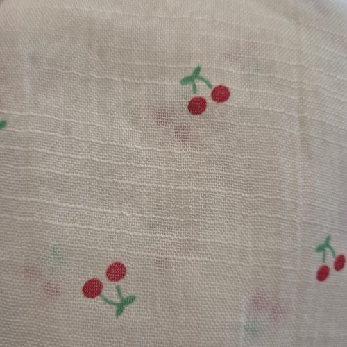 Cseresznyés, vékony gyerekkendő, kendő.