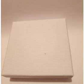 Fehér ékszerdoboz, ajándékdoboz