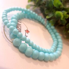 Kétsoros színes karkötő szett.