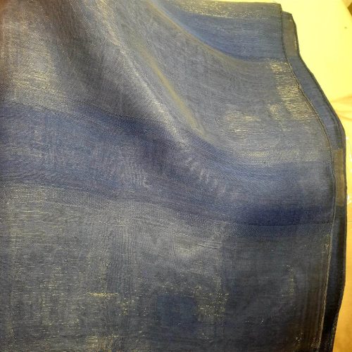 Exlusive stóla fényes organzával, dupla rétegben.