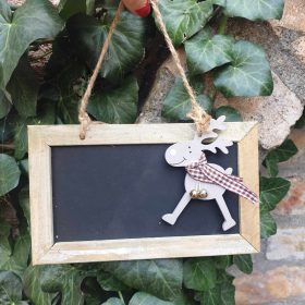   Rénszarvasos fa ajtódísz, írható krétatábla, karácsonyi dekoráció.