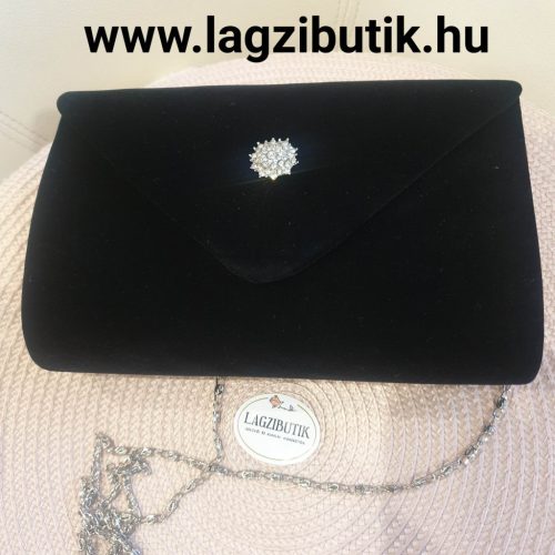 Fekete, franciabársony kézitáska, strasszos ékszergomb záródással.