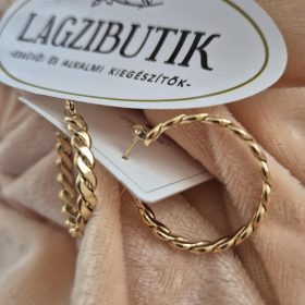 Fonott karika fülbevaló.