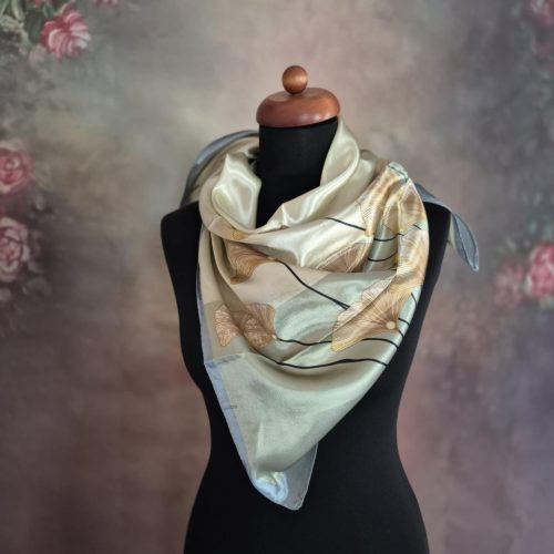 Bézs, gingko leveles kendő.