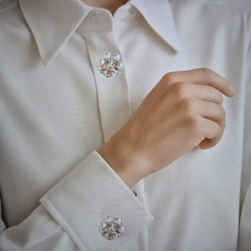 Gyöngyös-strasszos gomb takaró, gomb dísz.