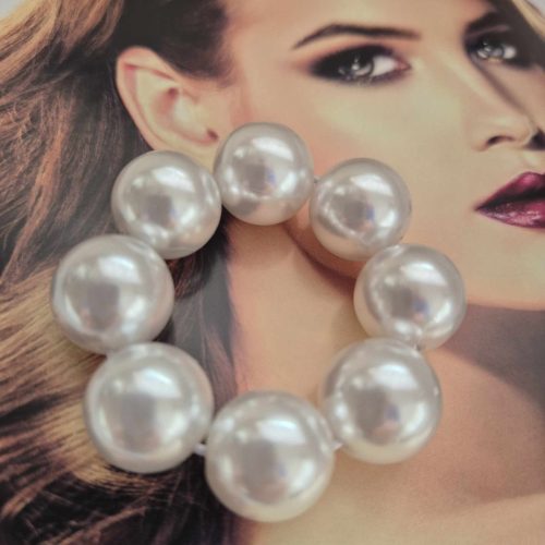 Gyöngyös hajgumi, hajbavaló.