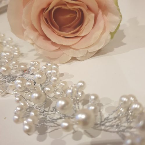 Gyöngyös hajdísz