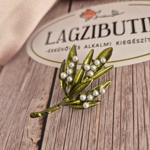 Gyöngyvirágcsokor bross, kitűző.