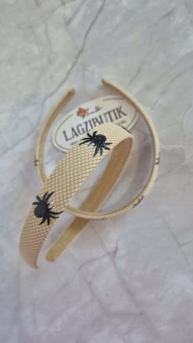 Hajpánt pókokkal, Halloween-re.