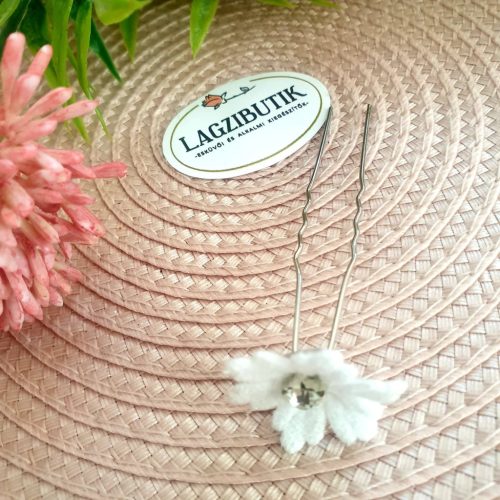 Hajtű szett, fehér hópehellyel, strasszal.