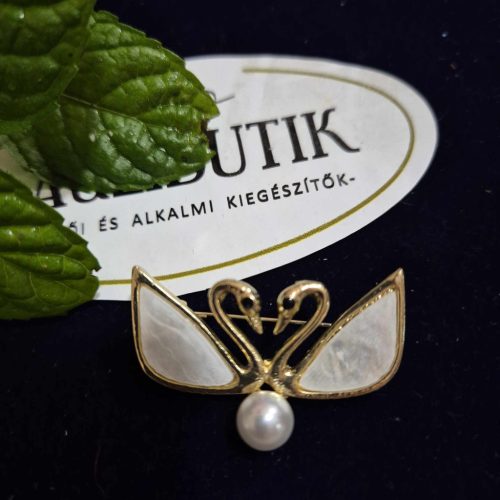 Hattyúpár, gyöngyös bross, kitűző.