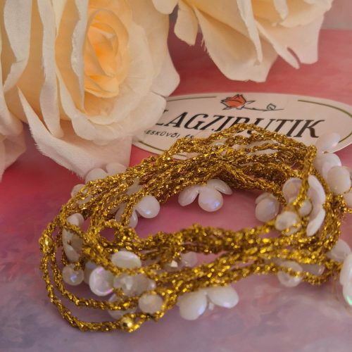 Horgolt nyaklánc/karkötő fehér virágokkal.