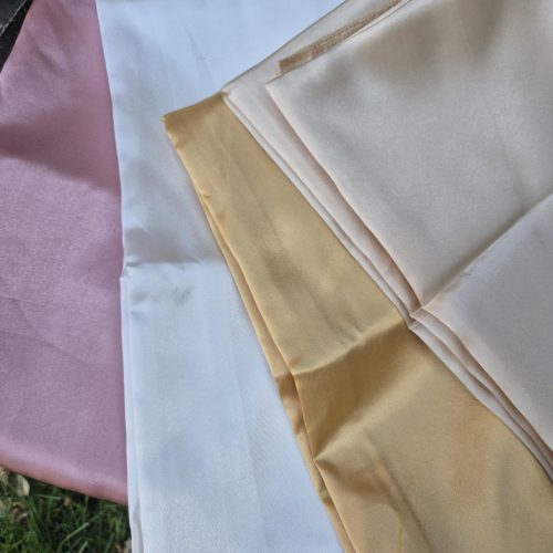 Hosszú sima szatén stóla több színben.