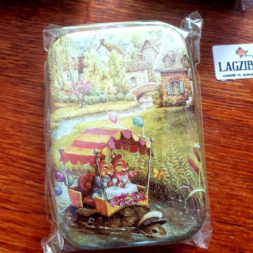 Húsvéti, kis fém dobozka, vintage tároló.