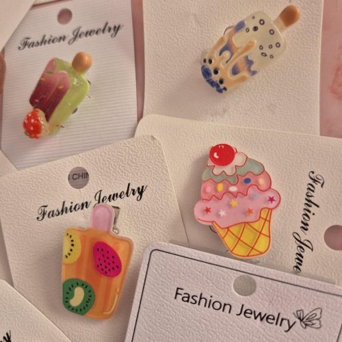 Jégkrém, kis hajcsipesz.