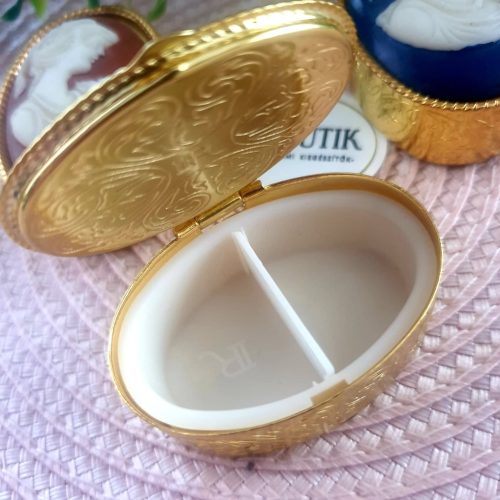 Kámea fém ékszertartó, gyógyszertartó, rózsafüzér tartó dobozka, szelence.