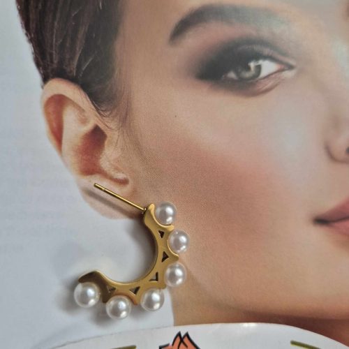 Karika fülbevaló gyöngyökkel, antiallergén.