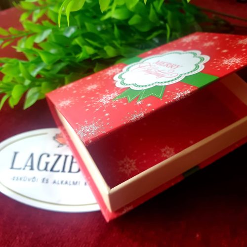 Ünnepi ajándékdobozka kétféle mintával, mágneses zárral.