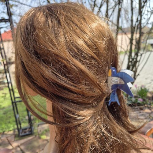 Kékcinke madaras hajcsipesz, hajbavaló.