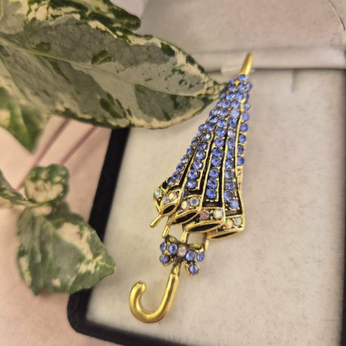 Kék köves esernyő bross, kitűző.