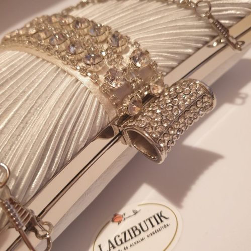 Ezüst strasszos kézitáska