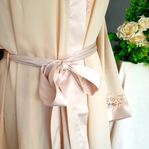 Készülődő köntös-karkötő ajándékcsomag.