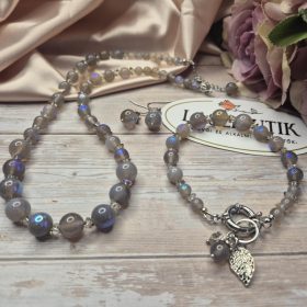 Labradorit egyedi ékszer-szett.