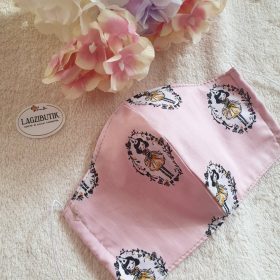 Rózsaszín, lányos arcmaszk.