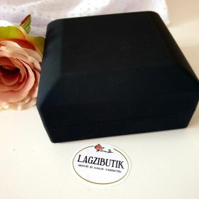   Karkötő vagy óratartó ékszerdoboz LED megvilágítással..