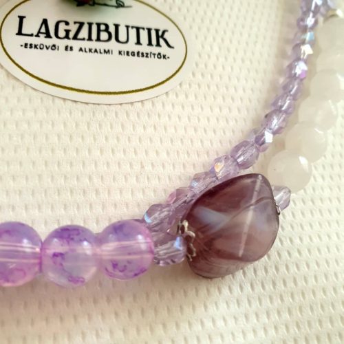 Halványlila, egyedi, duplasoros karkötő, achát kockával.