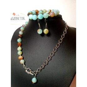 Türkiz howlit ásványgyöngy szett.